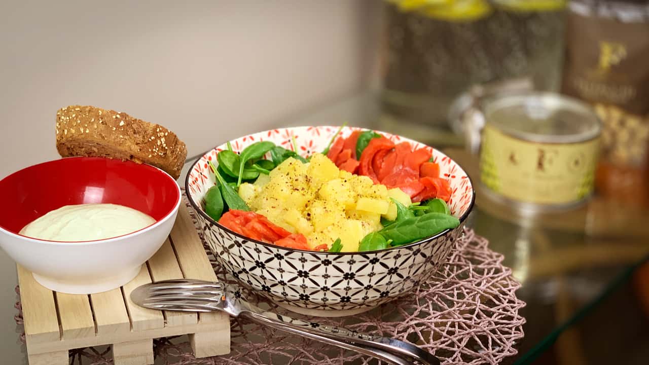 INSALATA DI SPINACINO E ANANAS
