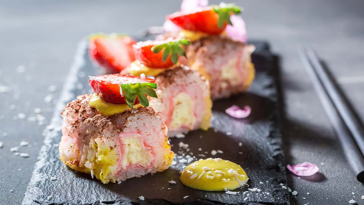 SUSHI DOLCE CON CREMA D’ANANAS