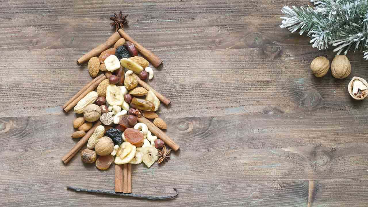TAGLIERE DI FRUTTA SECCA