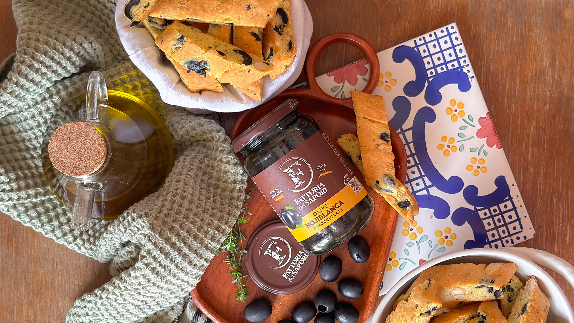 Tozzetti salati con Olive Hojiblanca