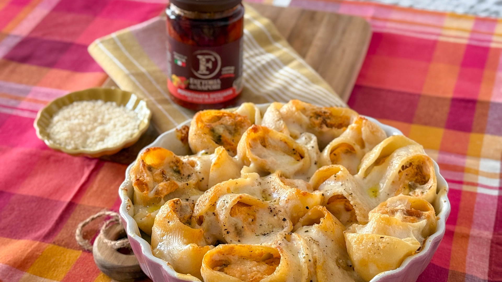 Conchiglioni ripieni con Peperonata Siciliana