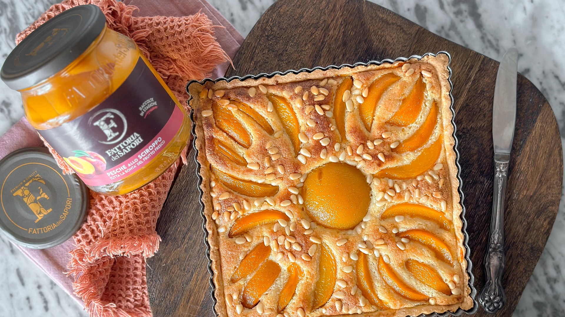 Crostata pesche allo sciroppo e frangipane