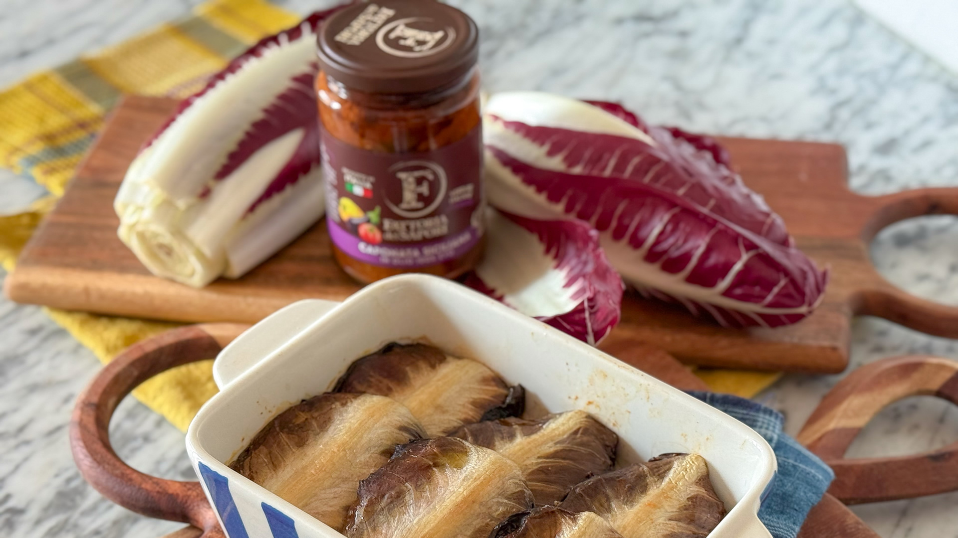 Involtini di radicchio ripieni di caponata e ricotta