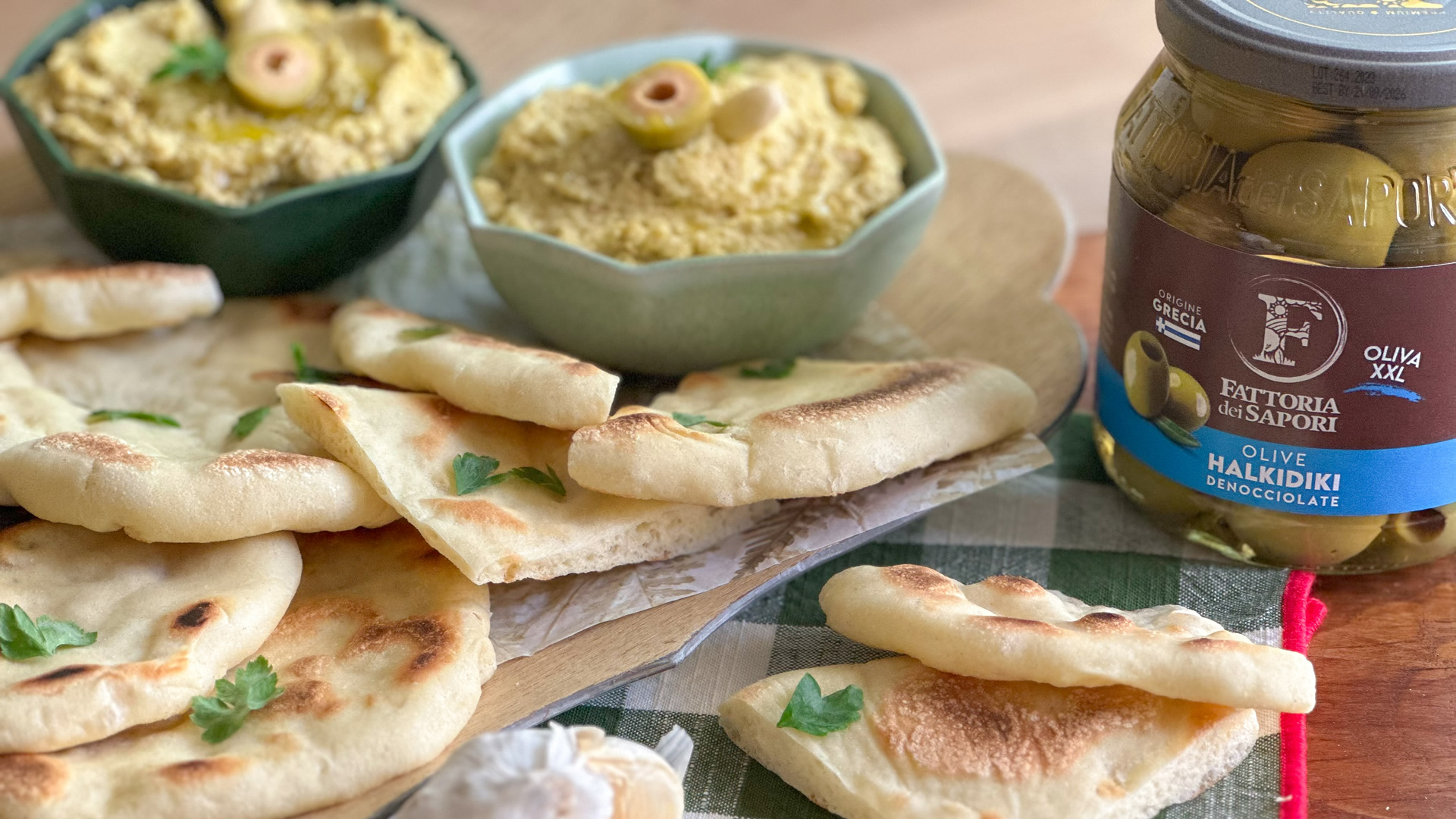 Pesto di Olive Halkidiki e Pita bread