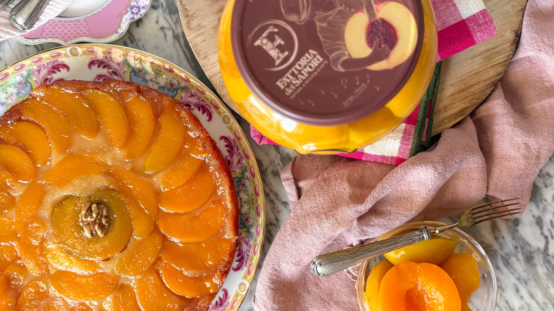 Torta di pesche rovesciata